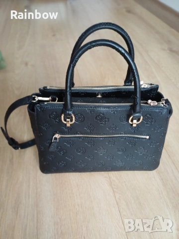Дамска чанта Guess, снимка 2 - Чанти - 54522288