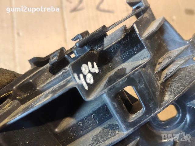 Скоба Държач Дясно Задна Броня 3G9807484 Volkswagen Passat B9 1.5 eTSI 150кс 2024г Бензин, снимка 4 - Части - 54959985