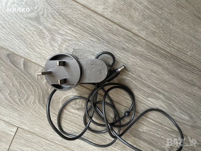 Зарядно за прахосмукачка DYSON 17530-01, снимка 2 - Прахосмукачки - 54699482