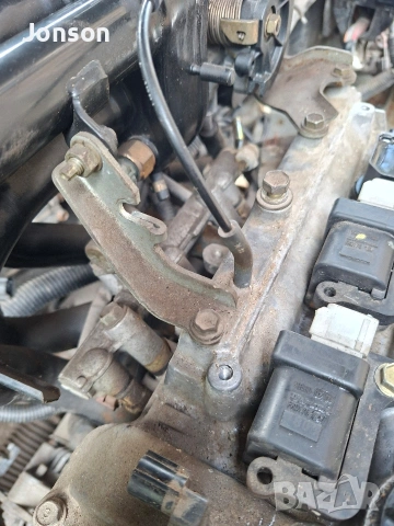 Рейка с дюзи за Daihatsu Sirion 1,0i, 58к.с, снимка 2 - Части - 54389934
