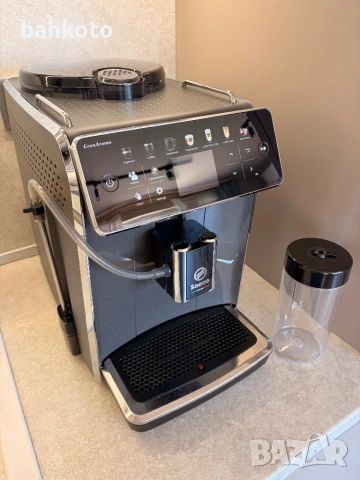 Автомат еспресо Saeco GranAroma SM6580 система за мляко Latte Duo, 14 напитки, 15 бара, цветен екран