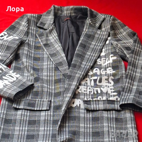 Дамско сако с надписи, снимка 2 - Сака - 54120293
