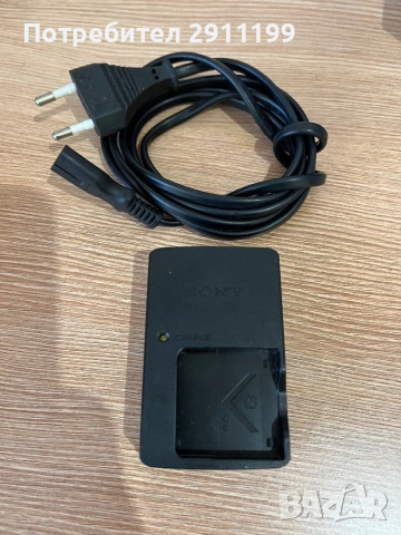 Фотоапарат Sony 20,1Mp с подаръци, снимка 8 - Фотоапарати - 54242593