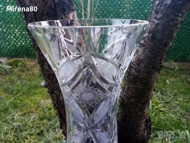 Българска кристална ваза - 30 см, снимка 2 - Вази - 54135092