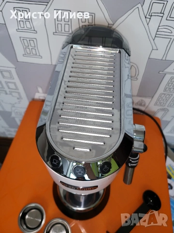 Кафемашина с ръкохватка DeLonghi Dedica EC685.W Бяла, снимка 13 - Кафемашини - 54546981