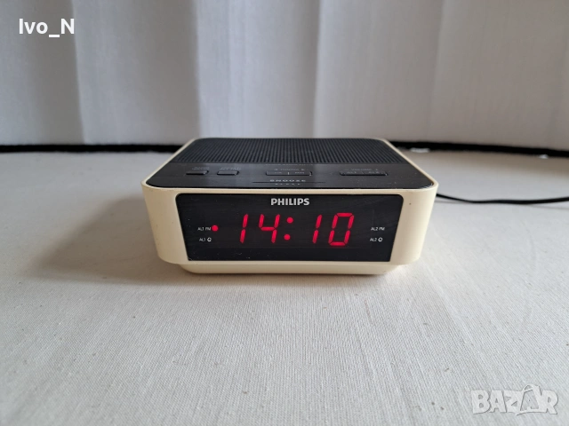 Радио часовник Philips AJ 3115.