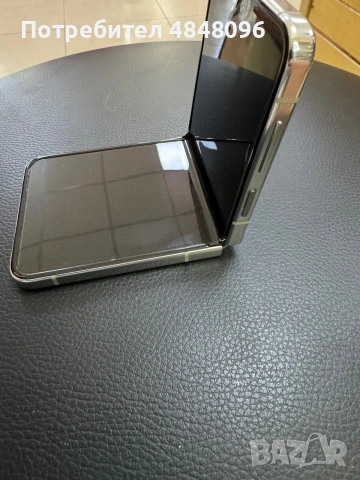 Смартфон Samsung Galaxy Z Flip5 с вътрешна памет от 256GB и цвят Cream (светлобежов/ванилия)., снимка 7 - Samsung - 54955661