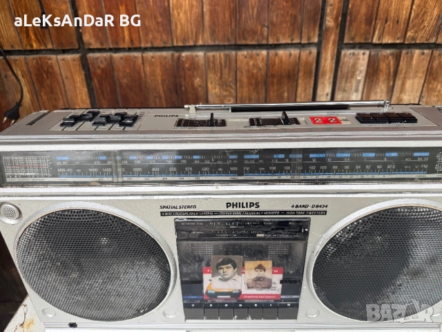 Радио касетофон Philips d8434 , снимка 2 - Радиокасетофони, транзистори - 54664016