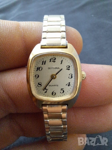 Позлатен дамки винтидж часовник GÜTHRA, снимка 14 - Дамски - 54014441