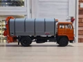 LIAZ 110.820 BOBR 16.2 боклукчийски 1974 - мащаб 1:43 на DeAgostini моделът е нов в блистер, снимка 5