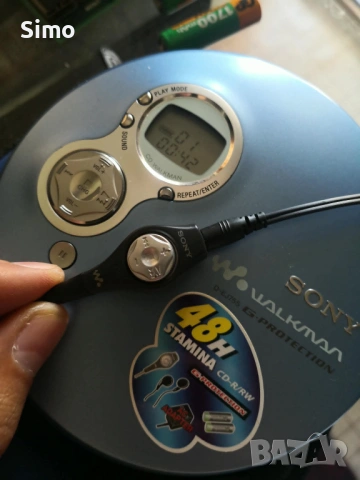 Дискмен Sony d ej755 