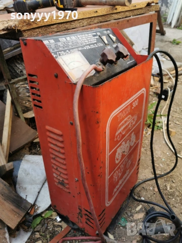 OLD BIG CHARGER 12V-24V ВНОС SWISS 1205261603L4