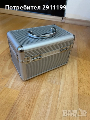 Малък алуминиев куфар, снимка 4 - Куфари с инструменти - 54243112
