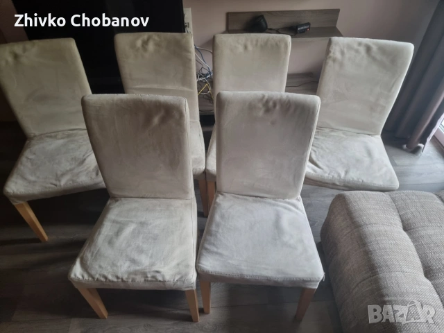Шест трапезни стола за общо 30 евро