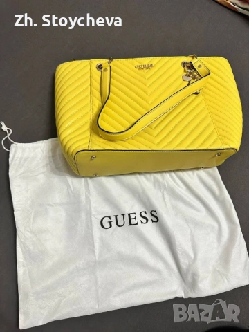 Дамска чанта Guess, снимка 4 - Чанти - 54391614