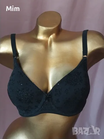 SPRIT 80 D Черен сутиен с релефни кадифени цветя 