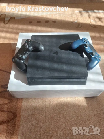PlayStation 4 Slim 1TB + 2 джойстика (Нов Хард Диск!), снимка 2 - PlayStation конзоли - 54746738