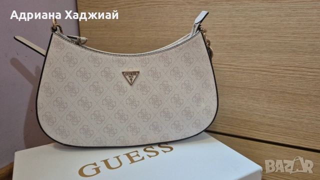 Бяла чанта Guess