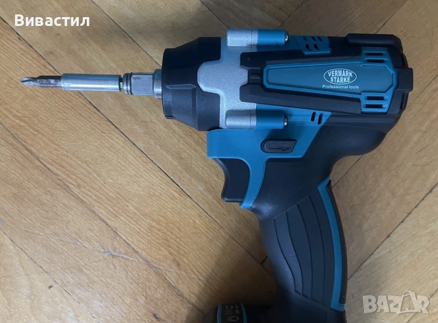 Гайковерт импакт 850Nm с две батерии 8Ан,зарядно,ударна вложка 17 и куфар машината е демонстрационна, снимка 2 - Винтоверти - 55061780
