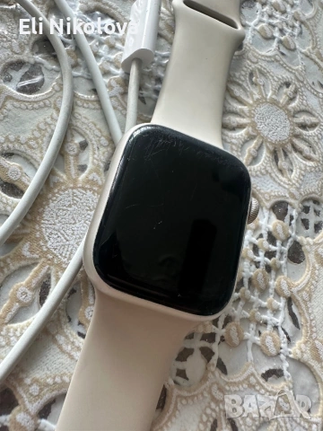 Продавам Apple Watch, снимка 2 - Смарт гривни - 54837479