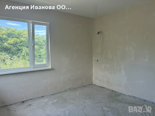 Реновирана къща с двор 1915 кв.м,овощна градина,с.Медовина, снимка 11 - Къщи - 54971487