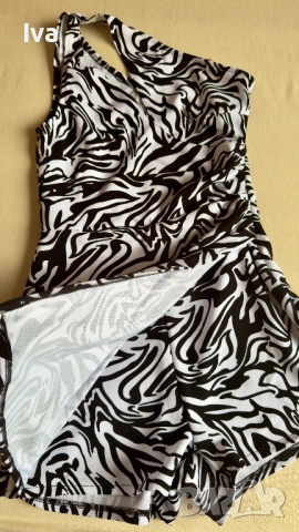 Черно-бял гащеризон със зебра принт с пола-панталон долна част и изрязан елемент на бюста, снимка 3 - Гащеризони - 54016840