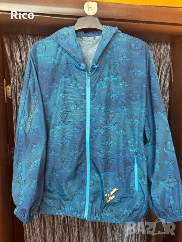 Louis Vuitton 2054 Printed Windbreaker Hoodie Jacket , снимка 2 - Якета - 54774490