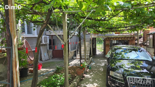 Продавам масивна къща, снимка 2 - Къщи - 55142106