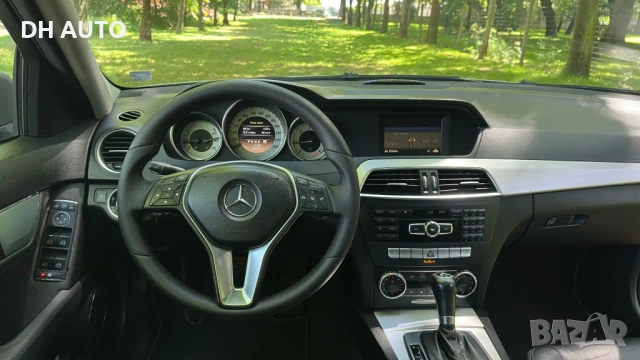 Mercedes-Benz C 220, снимка 8 - Автомобили и джипове - 54769206