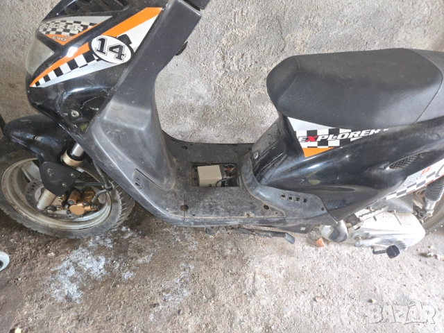 Продавам скутер, снимка 2 - Мотоциклети и мототехника - 54161044