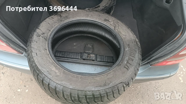 Зимни гуми 225 65 17, снимка 2 - Гуми и джанти - 54209714