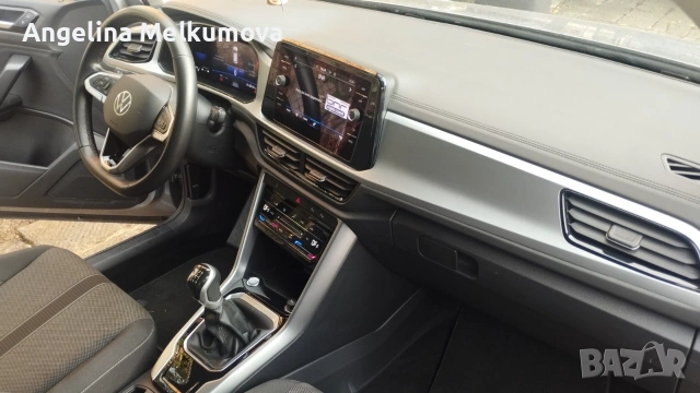 VW T-Roc 2.0 * FACELIFT* Keyless* DIST*, снимка 3 - Автомобили и джипове - 54986540