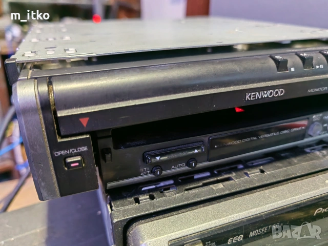 Kenwood KVT-627, снимка 2 - Радиокасетофони, транзистори - 54829875