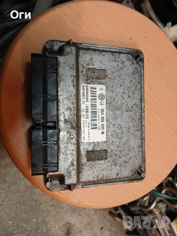 Компютър за фолксваген Голф 4 1.6 06A 906 033 M 5WP40037 01