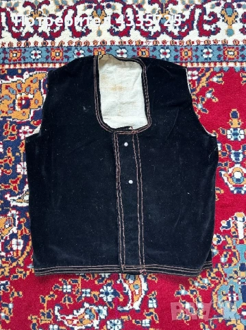 Кадифено елече национална носия