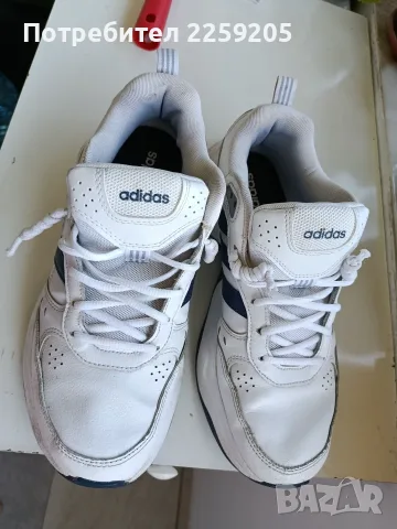 Продавам маратонки ADIDAS