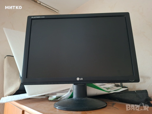 Монитор LG19, снимка 3 - Монитори - 53262333
