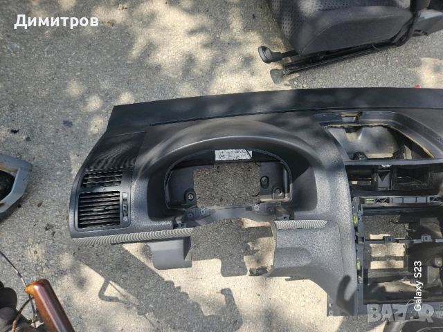 Арматурно табло за VW Touran + еърбъци ,от 2003 до 2010 година ., снимка 2 - Части - 55404023