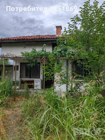 Продавам къща в с. Горна махала
