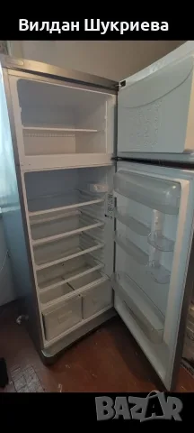 Хладилник с фризер Indesit, снимка 2 - Хладилници - 55646680