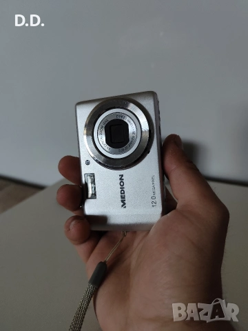 Дигитален фотоапарат Medion 12MP, снимка 7 - Фотоапарати - 54518955