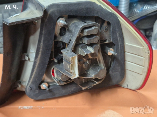Ляв стоп за BMW 3, снимка 2 - Части - 54153920