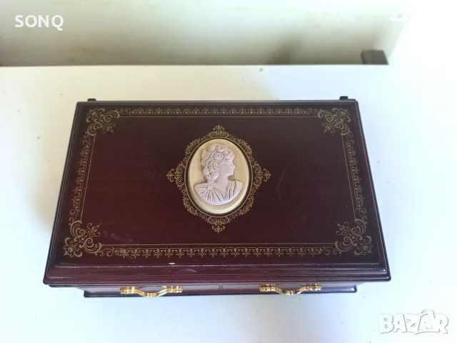 Прекрасна Стара Музикална Кутия За Бижута, снимка 2 - Антикварни и старинни предмети - 55453853
