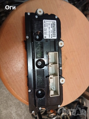 Панел климатроник за Фолксваген 1K0 907 044 DA, снимка 2 - Части - 54125902