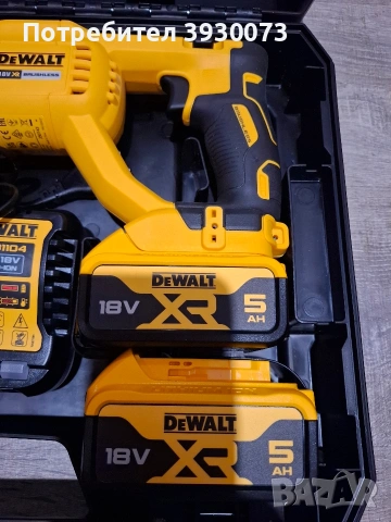 перфоратор dewalt dch133 с 2 батерии и зарядно , снимка 2 - Перфоратори - 54647923