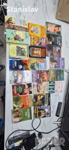 Продавам книги 