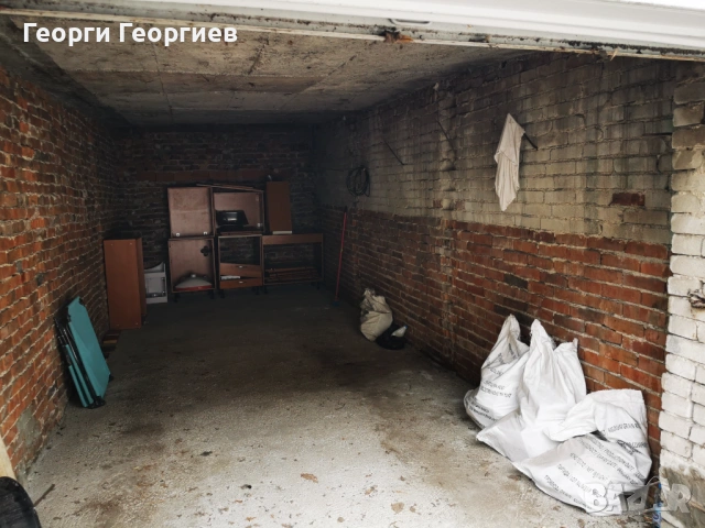 Продава се гараж с подготвено електрозахранване (трифазен ток) – отлична локация , снимка 5 - Гаражи и паркоместа - 54045338