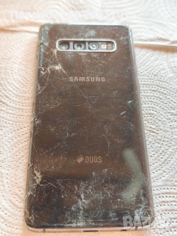 телефон Самсунг S10+