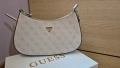 Бяла чанта Guess, снимка 1