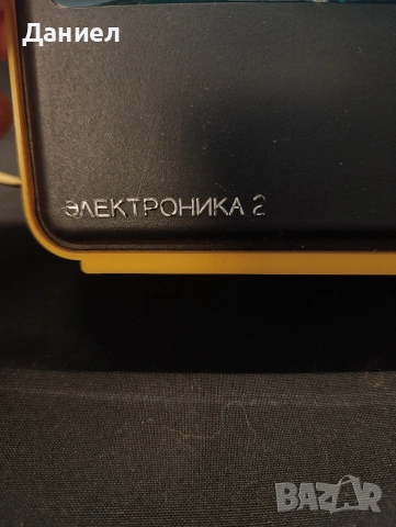 Настолен часовник Електроника 2, снимка 2 - Антикварни и старинни предмети - 54804175